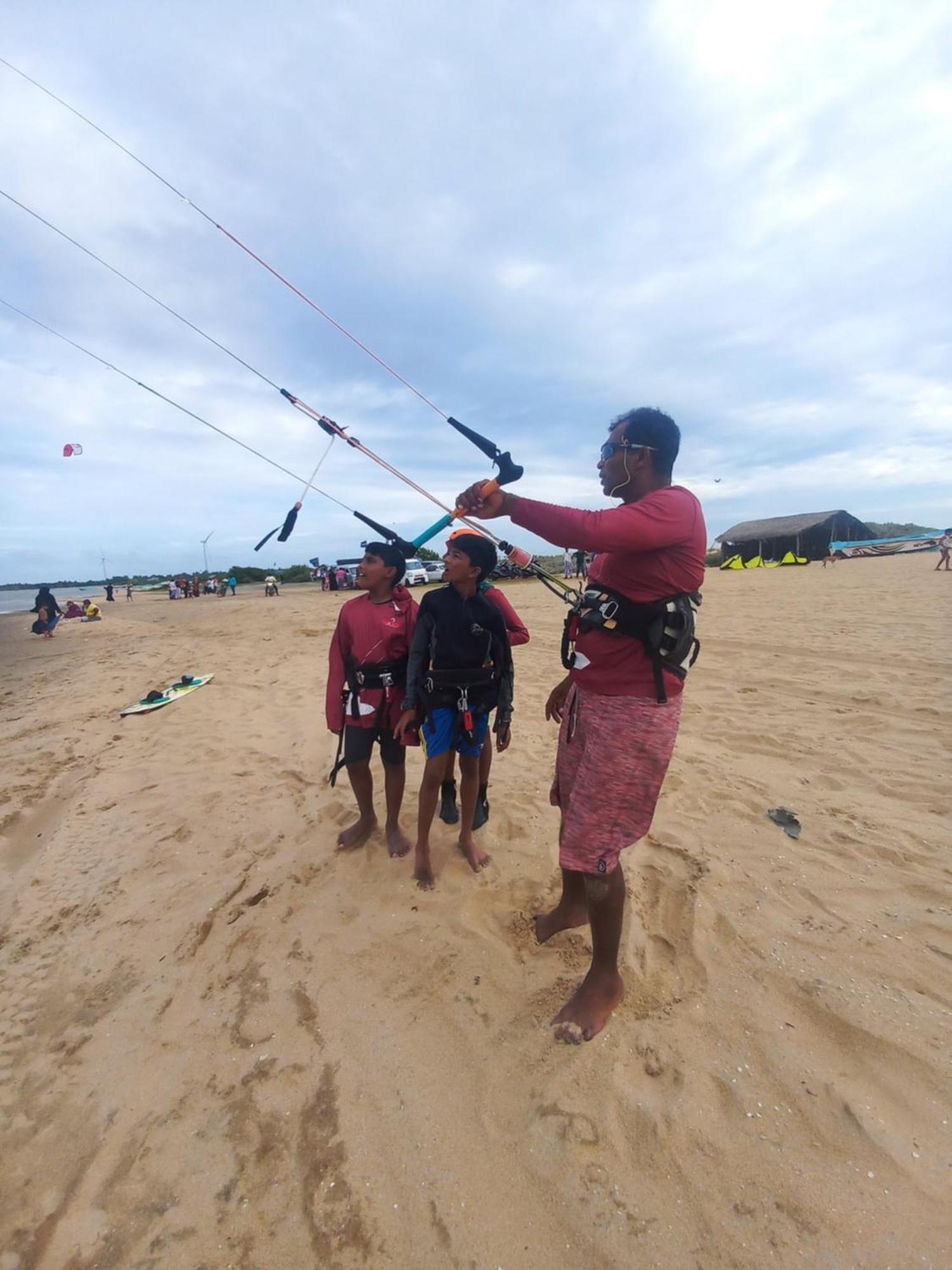 Red Coral Kitesurfing Resort Kalpitiya Luaran gambar